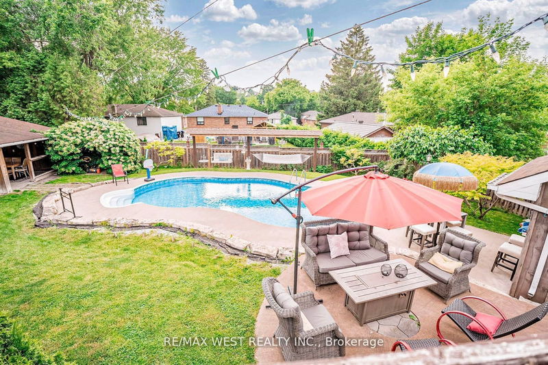 204 Simcoe Rd  Bradford West Gwillimbury, L3Z 1Y9 | Image 23