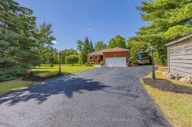 1108 Goshen Rd  Innisfil, L9S 2M5 | Image 1