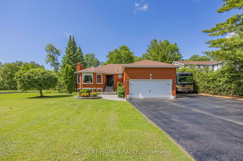 1108 Goshen Rd  Innisfil, L9S 2M5 | Image 2