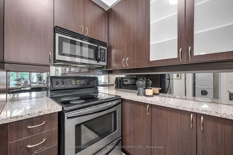  223 - 39 Upper Duke Cres  Markham, L6G 0B8 | Image 16