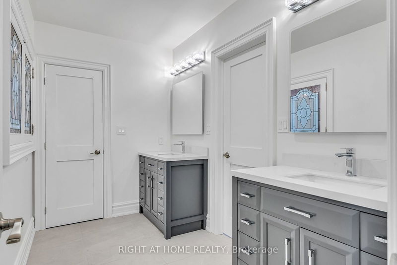 128 Edgar Ave  Richmond Hill, L4B 3K9 | Image 23