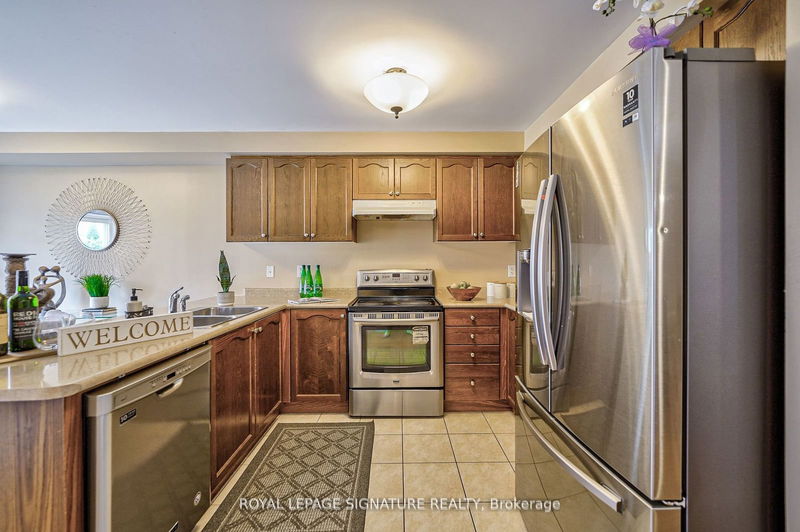 23 Barli Cres  Vaughan, L6A 4L4 | Image 22