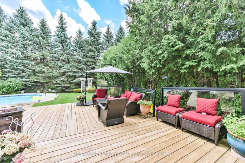 785 Quantra Cres  Newmarket, L3X 1M9 | Image 33