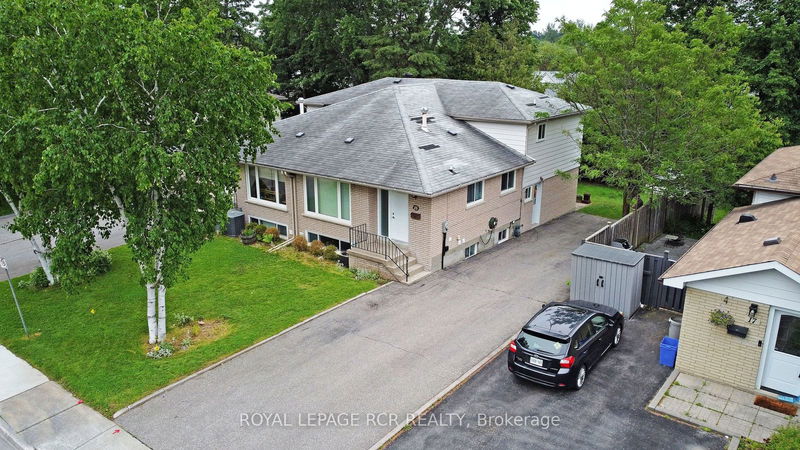 15 McDonald Dr  Aurora, L4G 2T4 | Image 4