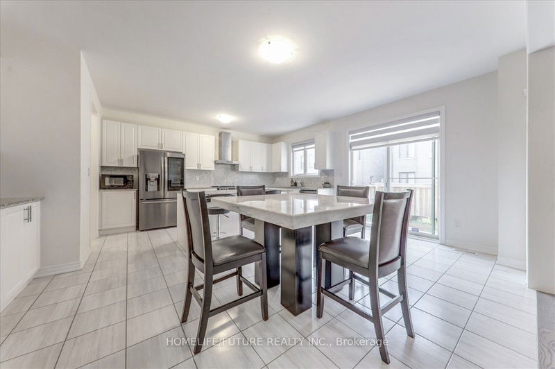 72 Markview Rd  Whitchurch-Stouffville, L1G 3X2 | Image 12