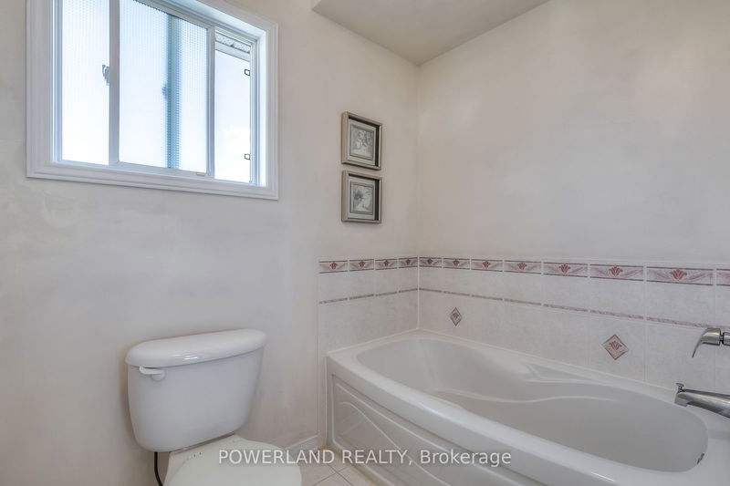 40 Bassett Ave  Richmond Hill, L4B 4J9 | Image 20