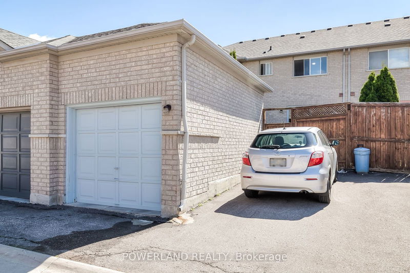 40 Bassett Ave  Richmond Hill, L4B 4J9 | Image 33