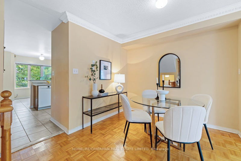 39 Vanity Cres  Richmond Hill, L4B 4E5 | Image 10