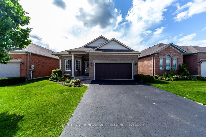 18 Faldo's Flight   Whitchurch-Stouffville, L4A 1M8 | Image 1