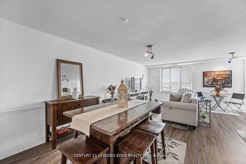  Ph6 - 135 Pond Dr  Markham, L3T 7V6 | Image 6