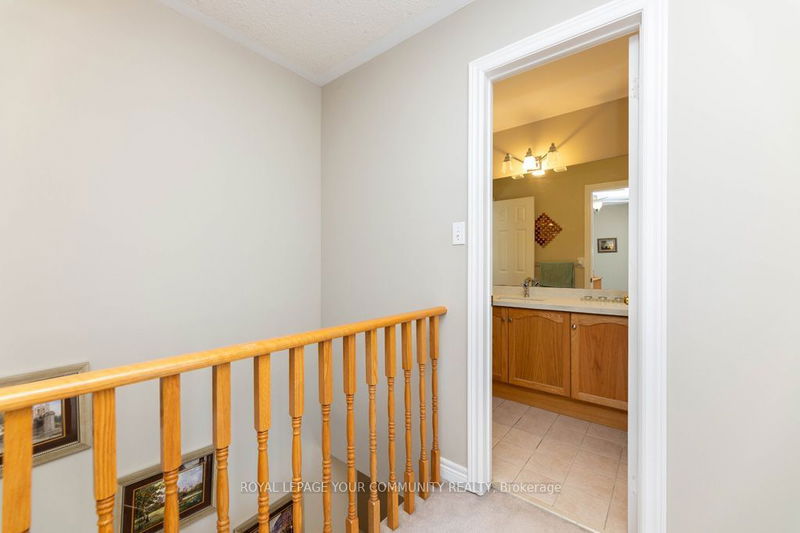 21 Baywell Cres  Aurora, L4G 7M7 | Image 18