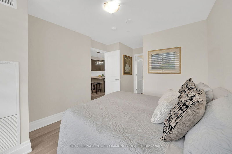  215 - 9085 Jane St  Vaughan, L4K 0L8 | Image 21