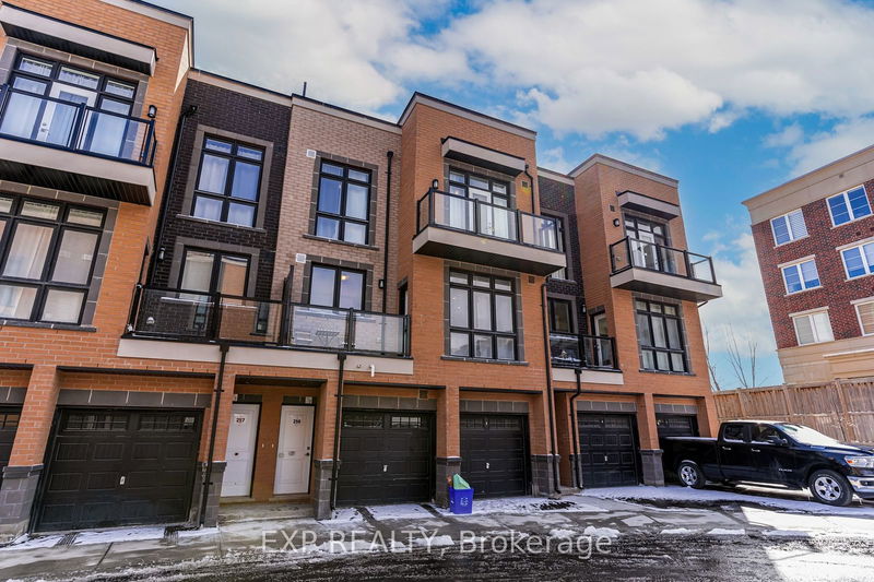  5 - 7 Phelps Lane  Richmond Hill, L4E 4H1 | Image 2