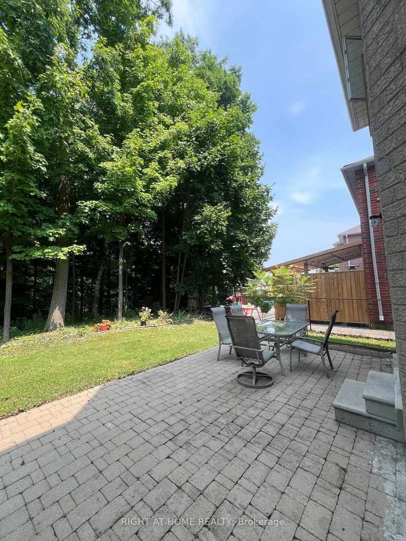 44 Canyon Hill Ave  Richmond Hill, L4C 9T5 | Image 9