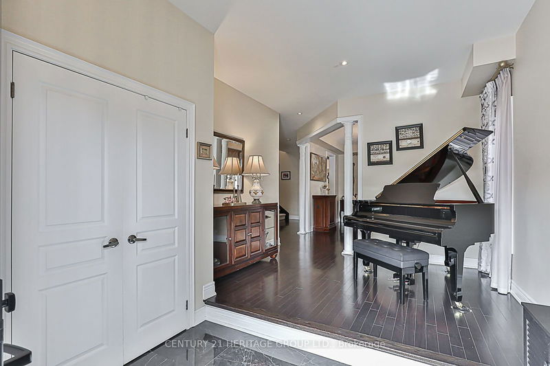 63 Lady Karen Cres  Vaughan, L6A 4M3 | Image 3