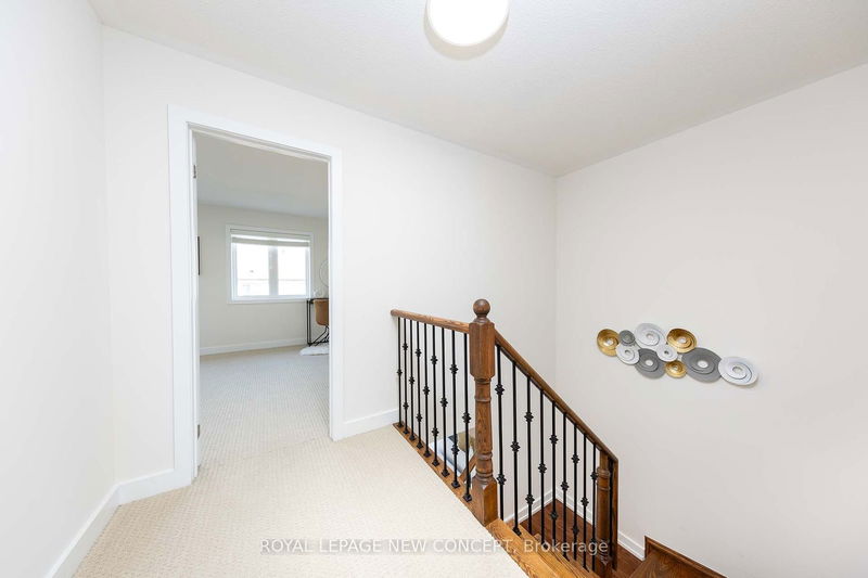 343 Luck Crt  Newmarket, L3X 0J5 | Image 20