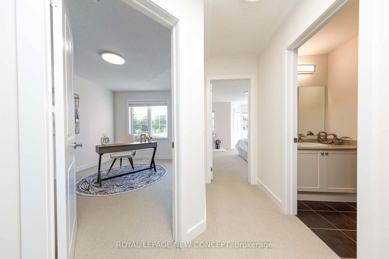 343 Luck Crt  Newmarket, L3X 0J5 | Image 32