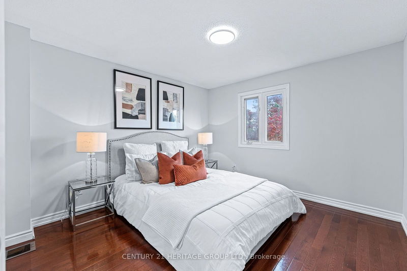 24 Gray Cres  Richmond Hill, L4C 5V5 | Image 12