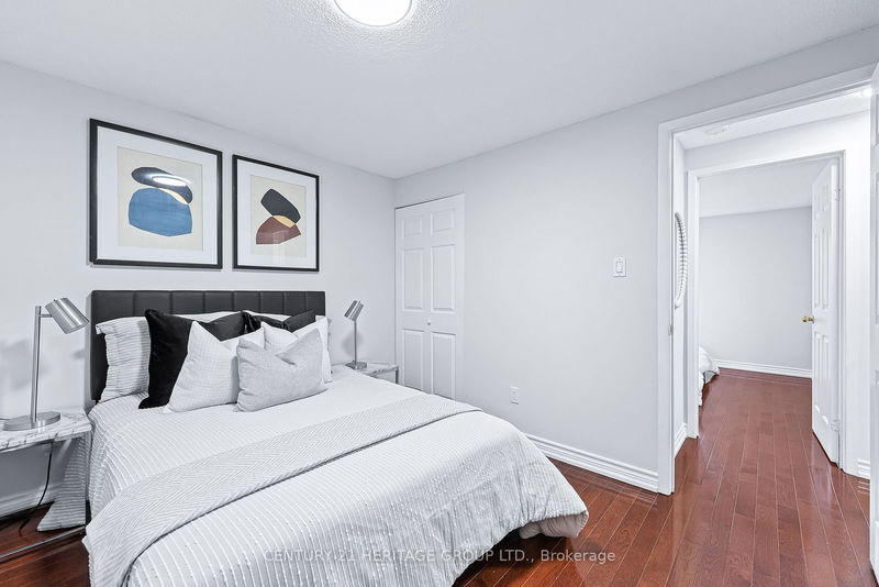 24 Gray Cres  Richmond Hill, L4C 5V5 | Image 15