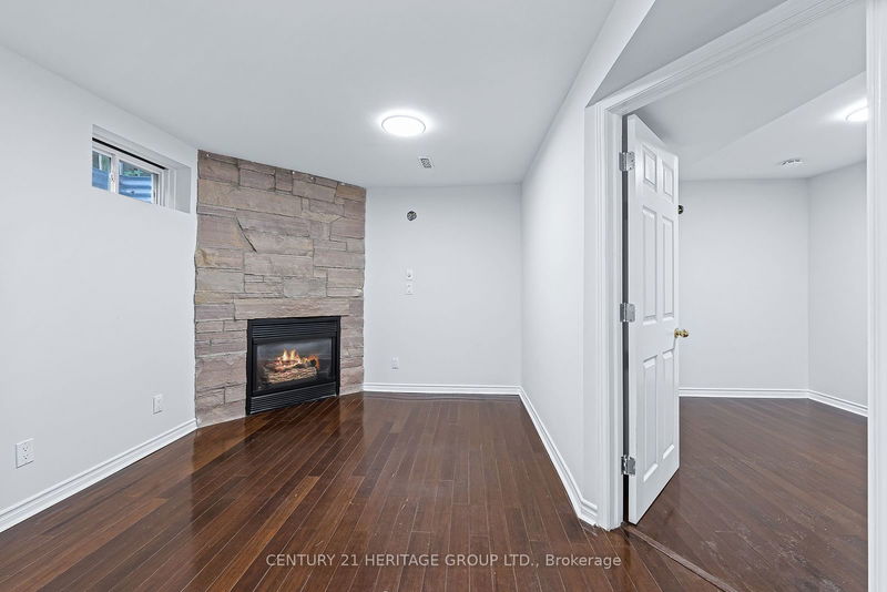 24 Gray Cres  Richmond Hill, L4C 5V5 | Image 21