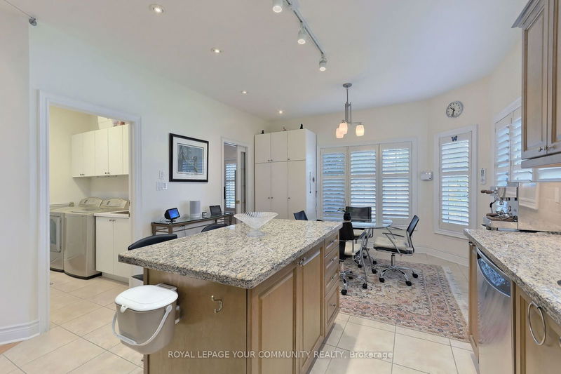 14 Babe's Way  Whitchurch-Stouffville, L4A 0K3 | Image 12