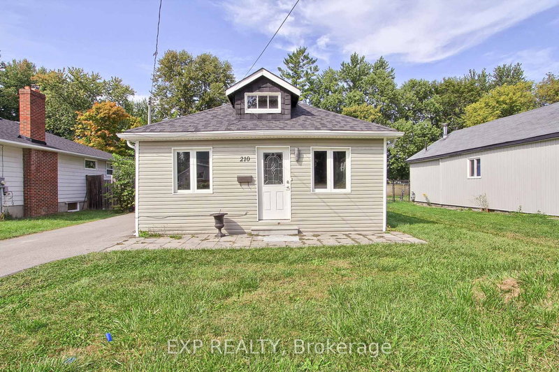 210 Bayview Ave, Georgina, L4P 2T2 | Image 2