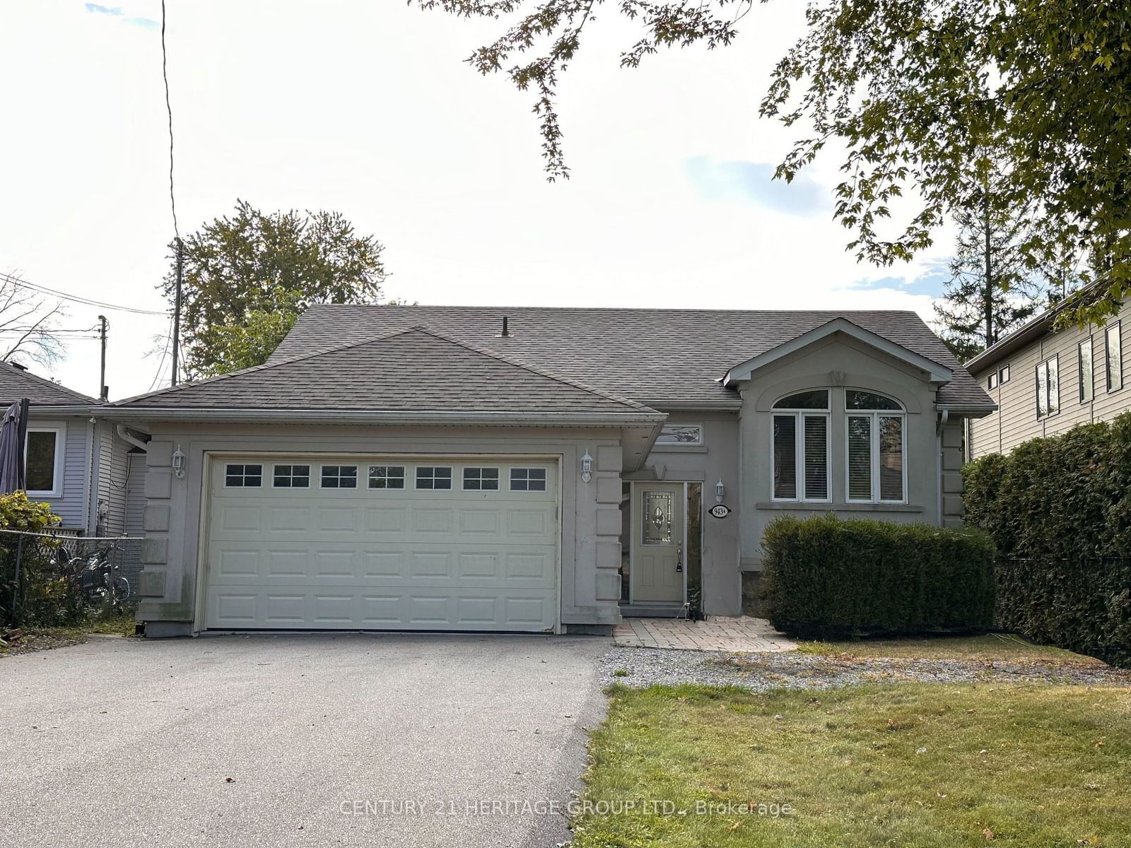 Detached House leased at 943A Lake Drive, Georgina, Historic Lakeshore Communities, L4P 3E9 - MLS: N9358835