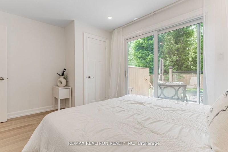 4 Plaisance Rd  Richmond Hill, L4C 5B5 | Image 21