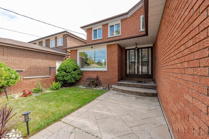 421 Carrville Rd  Richmond Hill, L4C 6E5 | Image 3