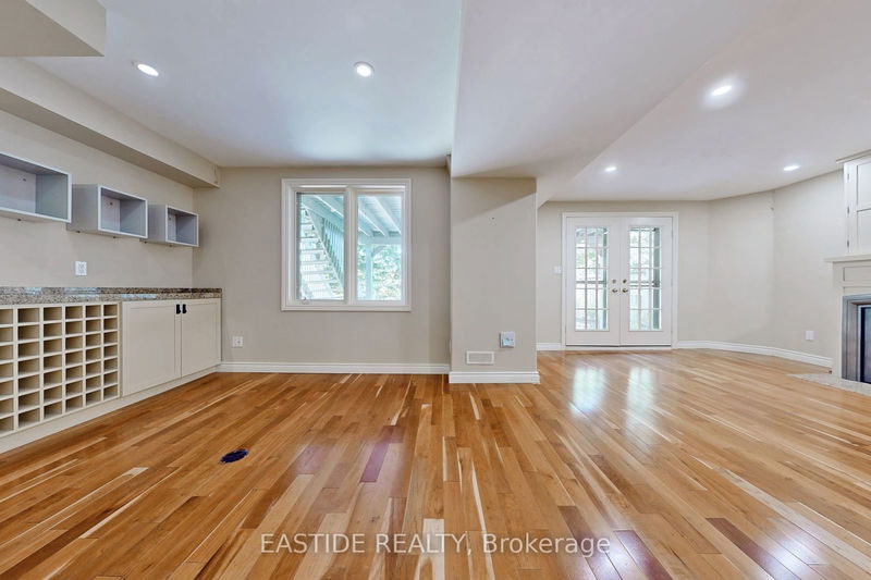 6 Taos Crt  Richmond Hill, L4C 0G5 | Image 22