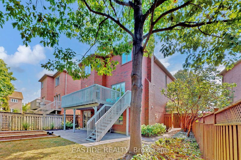 6 Taos Crt  Richmond Hill, L4C 0G5 | Image 30