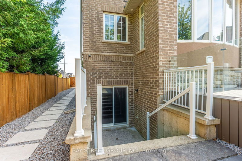 12 Toscanini Rd  Richmond Hill, L4E 2Y7 | Image 35