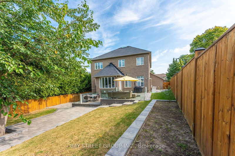 12 Toscanini Rd  Richmond Hill, L4E 2Y7 | Image 37