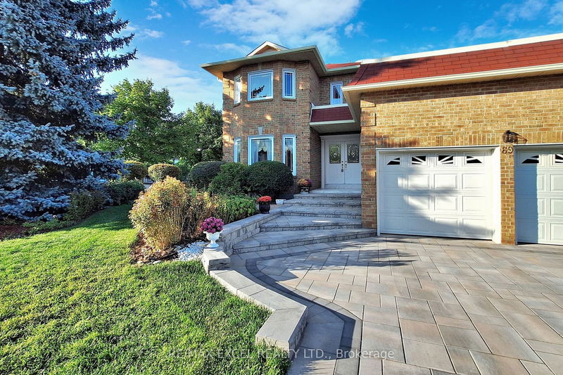 69 Nadine Cres  Markham, L3R 7Y7 | Image 2