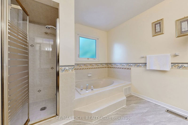 69 Nadine Cres  Markham, L3R 7Y7 | Image 24