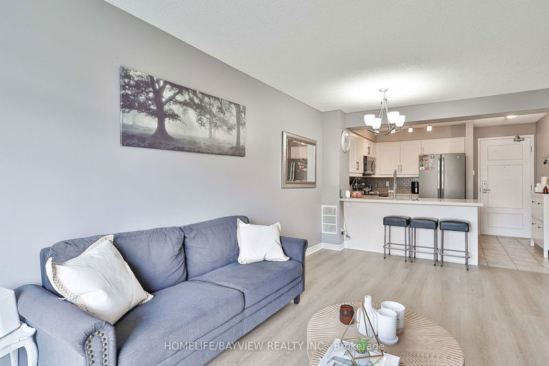  212 - 330 Red Maple Rd  Richmond Hill, L4C 0T6 | Image 17