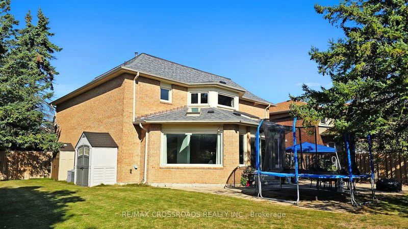 1 Glamorgan Crt  Markham, L3R 7V7 | Image 35