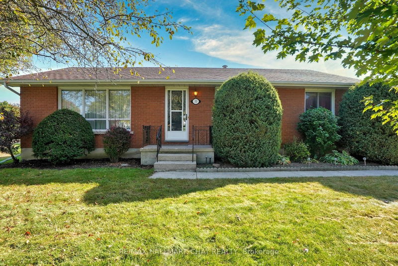 33 Hancey Cres  New Tecumseth, L9R 1B8 | Image 1