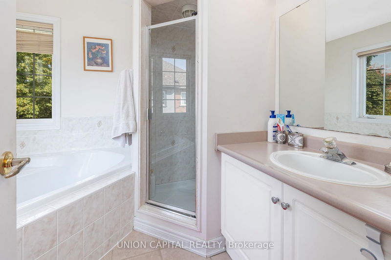 60 Nappa St  Richmond Hill, L4B 3T9 | Image 27