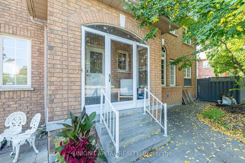 60 Nappa St  Richmond Hill, L4B 3T9 | Image 5