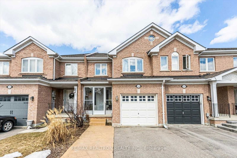 home for lease on (Main)-204 Banbrooke Crescent