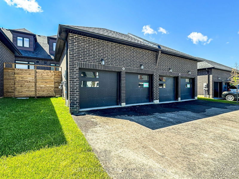 6 Vern Robertson Gate  Uxbridge, L9P 0R9 | Image 37