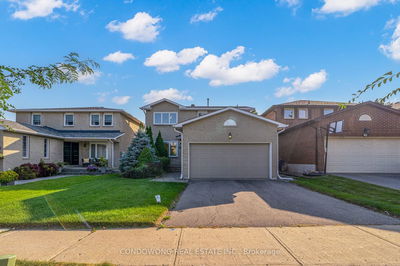 92 Houseman Cres  Richmond Hill, L4C 7S6 | Image 1