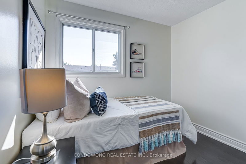 92 Houseman Cres  Richmond Hill, L4C 7S6 | Image 27