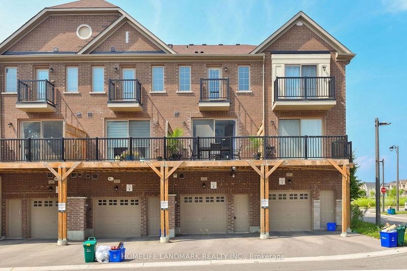 153 Rustle Woods Ave  Markham, L6B 1A8 | Image 4