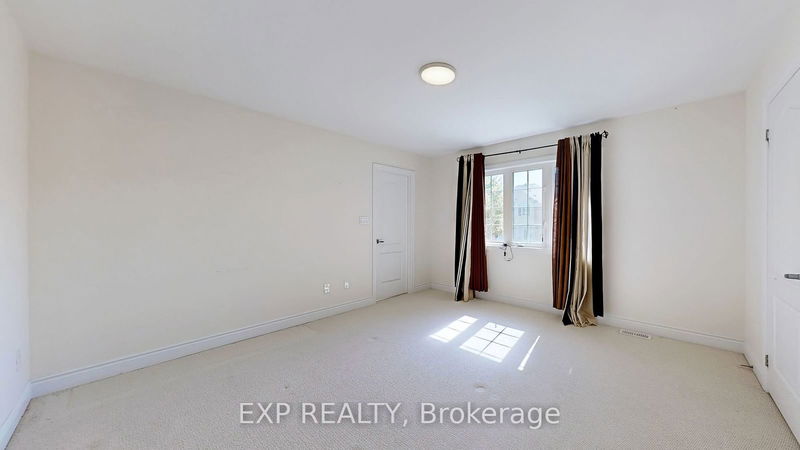 955 Ernest cousins Circ  Newmarket, L3X 0B7 | Image 24