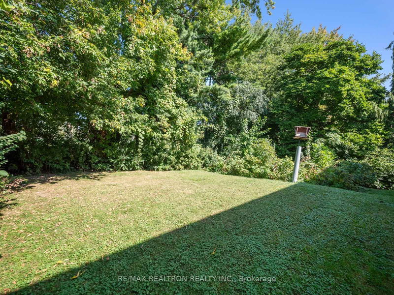 18 Village Squire Lane  Markham, L3T 1Z9 | Image 22