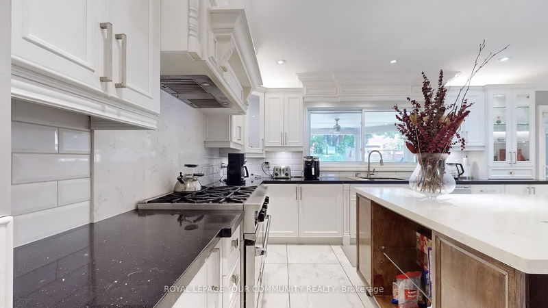 211 Centre St W Richmond Hill, L4C 3P9 | Image 10