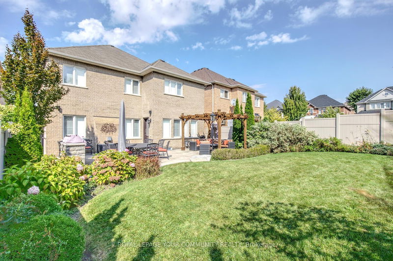 240 Golden Forest Rd  Vaughan, L6A 0S8 | Image 9