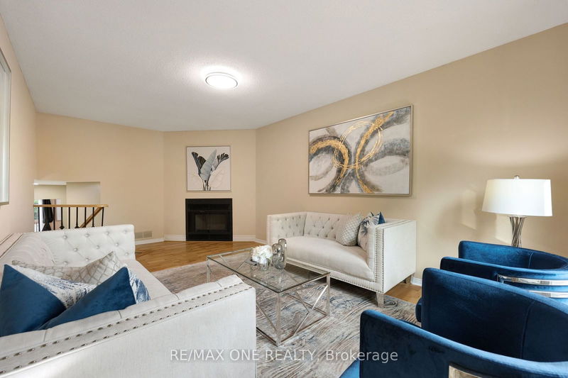 30 Elmpark Crt  Richmond Hill, L4C 9T8 | Image 19